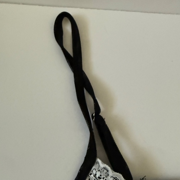 Blanc Clothing Back Sheer Lace Cropped Cami‎ Size Small - Picture 3 of 10